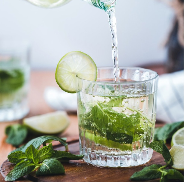 5 мифов о правильном употреблении питьевой воды 5 мифов о правильном употреблении питьевой воды